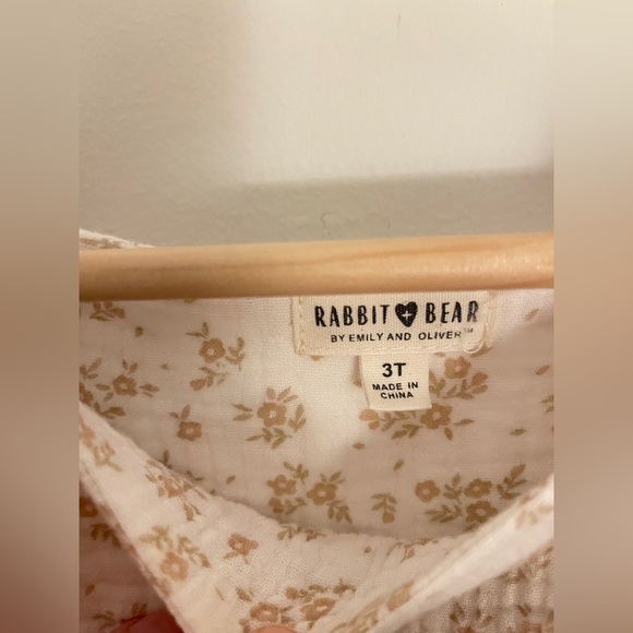 ✨ Rabbit + Bear by Emily & Oliver Floral Button Dress (3T) - Picture 5 of 5